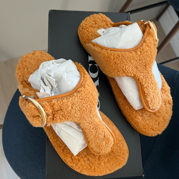 Coach Hollie Flip Flop size 5.5 butterscotch color - Picture 2 of 4